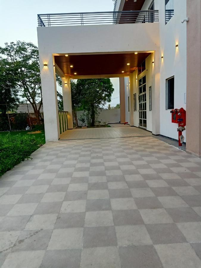 Sun Stone Hotel&Club - Jawai Sheoganj Bagian luar foto