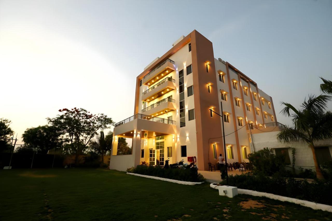 Sun Stone Hotel&Club - Jawai Sheoganj Bagian luar foto