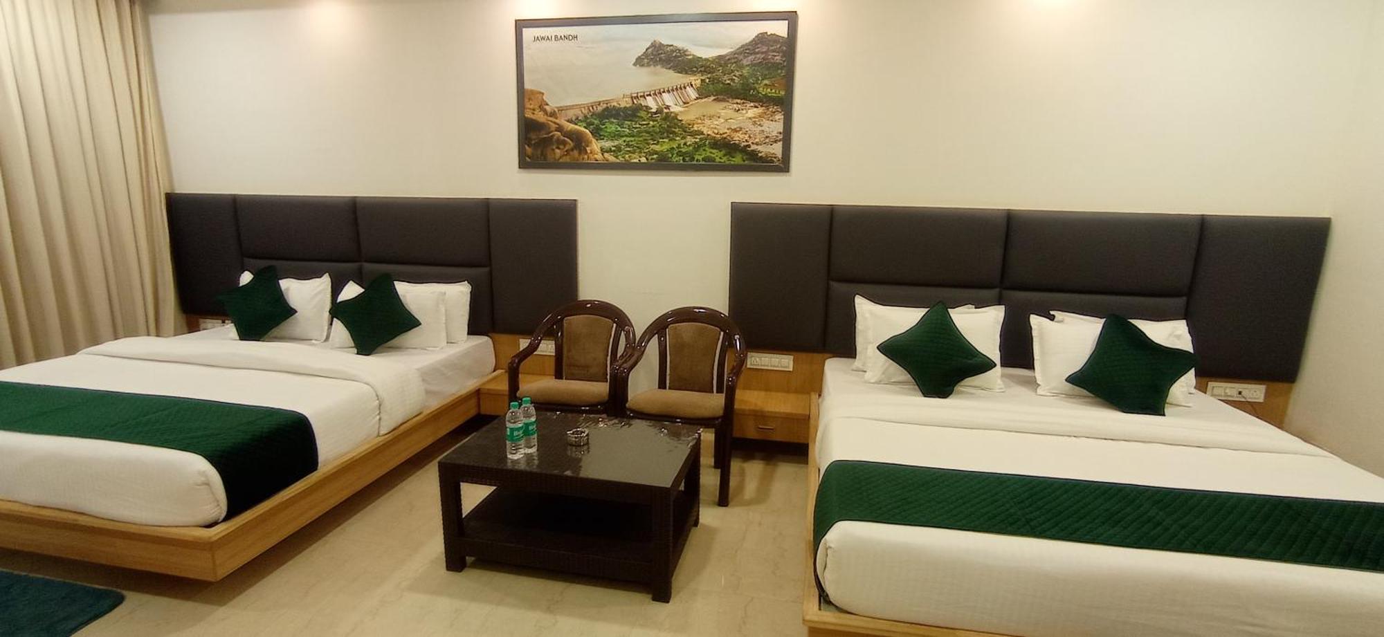 Sun Stone Hotel&Club - Jawai Sheoganj Bagian luar foto