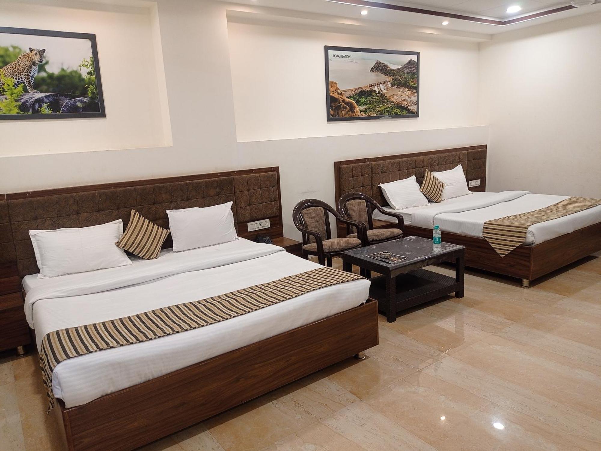 Sun Stone Hotel&Club - Jawai Sheoganj Bagian luar foto
