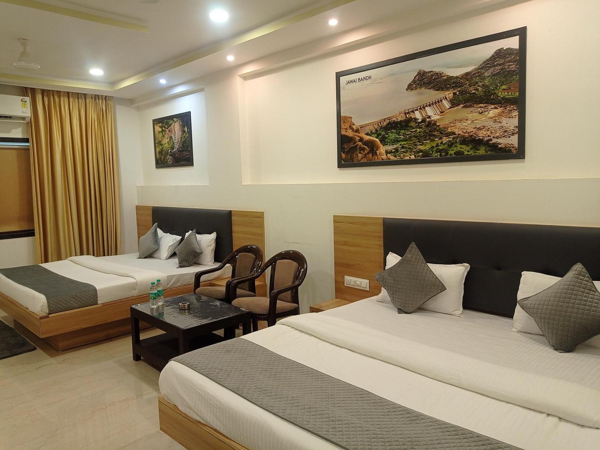 Sun Stone Hotel&Club - Jawai Sheoganj Bagian luar foto