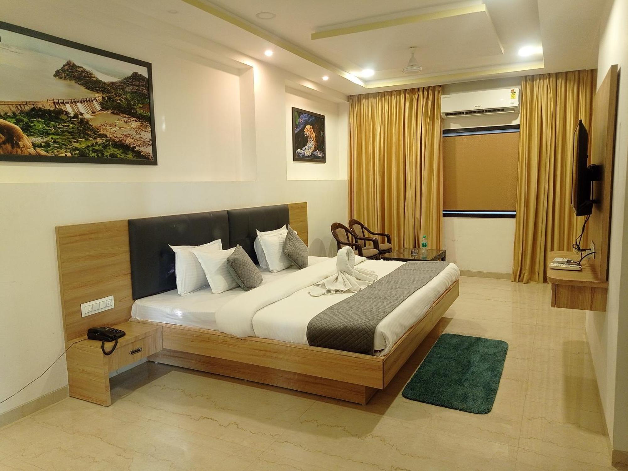 Sun Stone Hotel&Club - Jawai Sheoganj Bagian luar foto