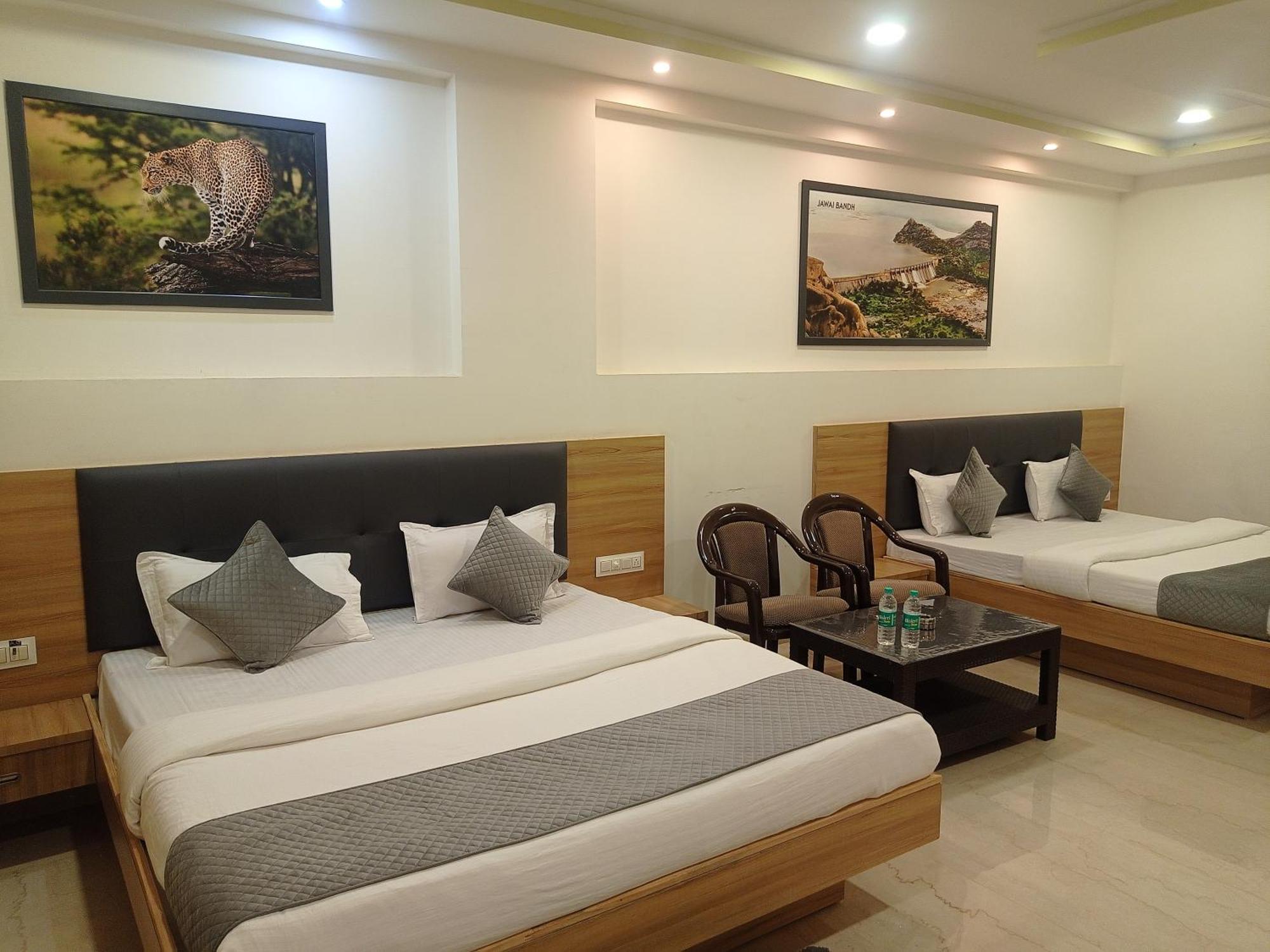 Sun Stone Hotel&Club - Jawai Sheoganj Bagian luar foto