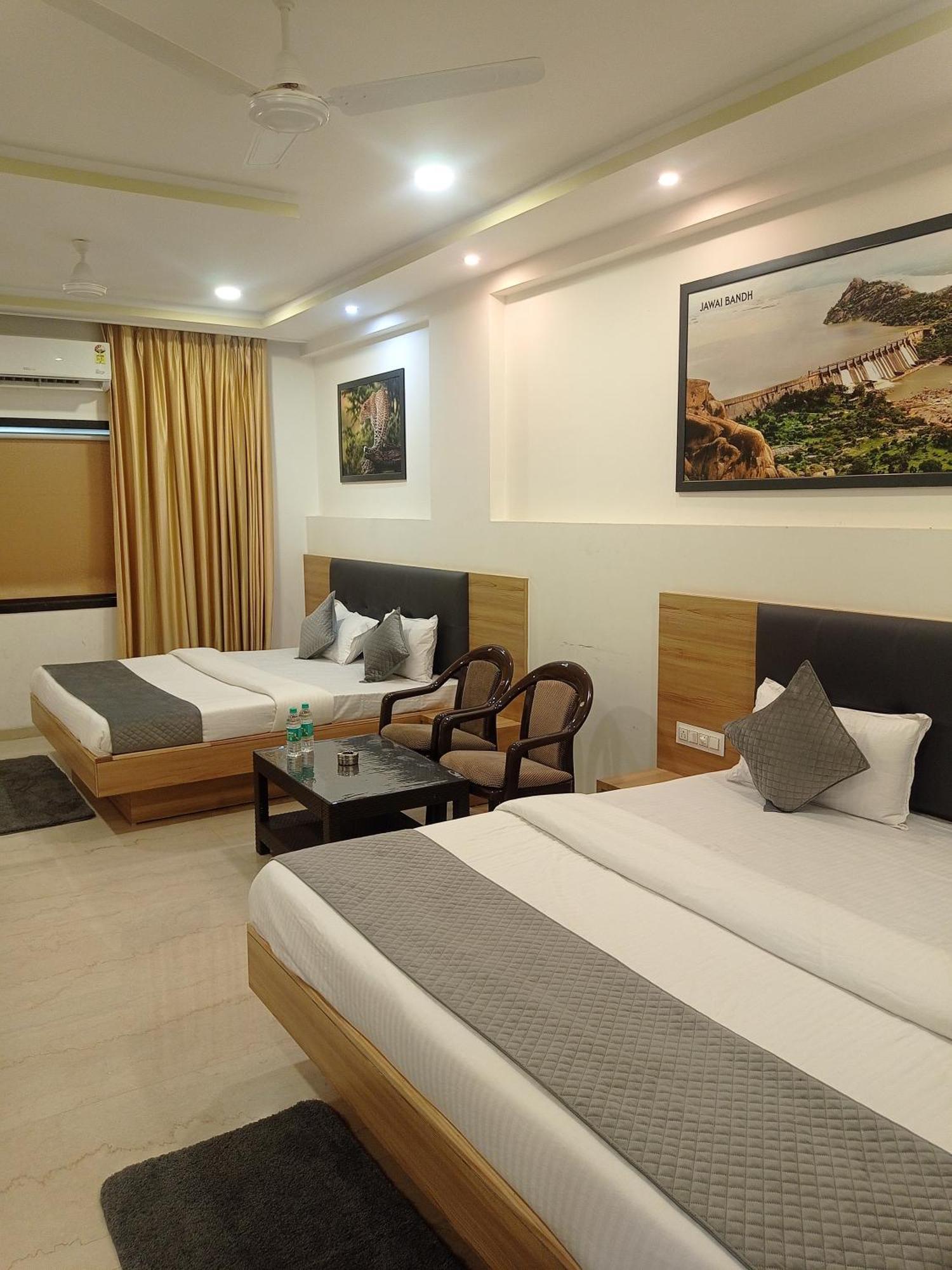 Sun Stone Hotel&Club - Jawai Sheoganj Bagian luar foto