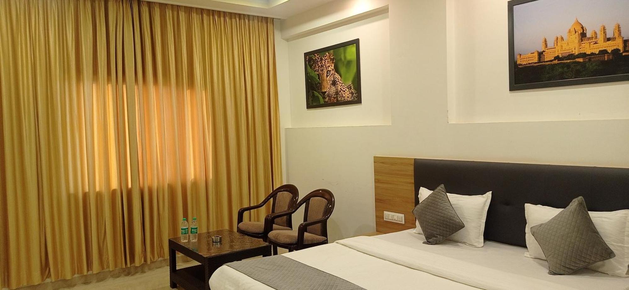 Sun Stone Hotel&Club - Jawai Sheoganj Bagian luar foto