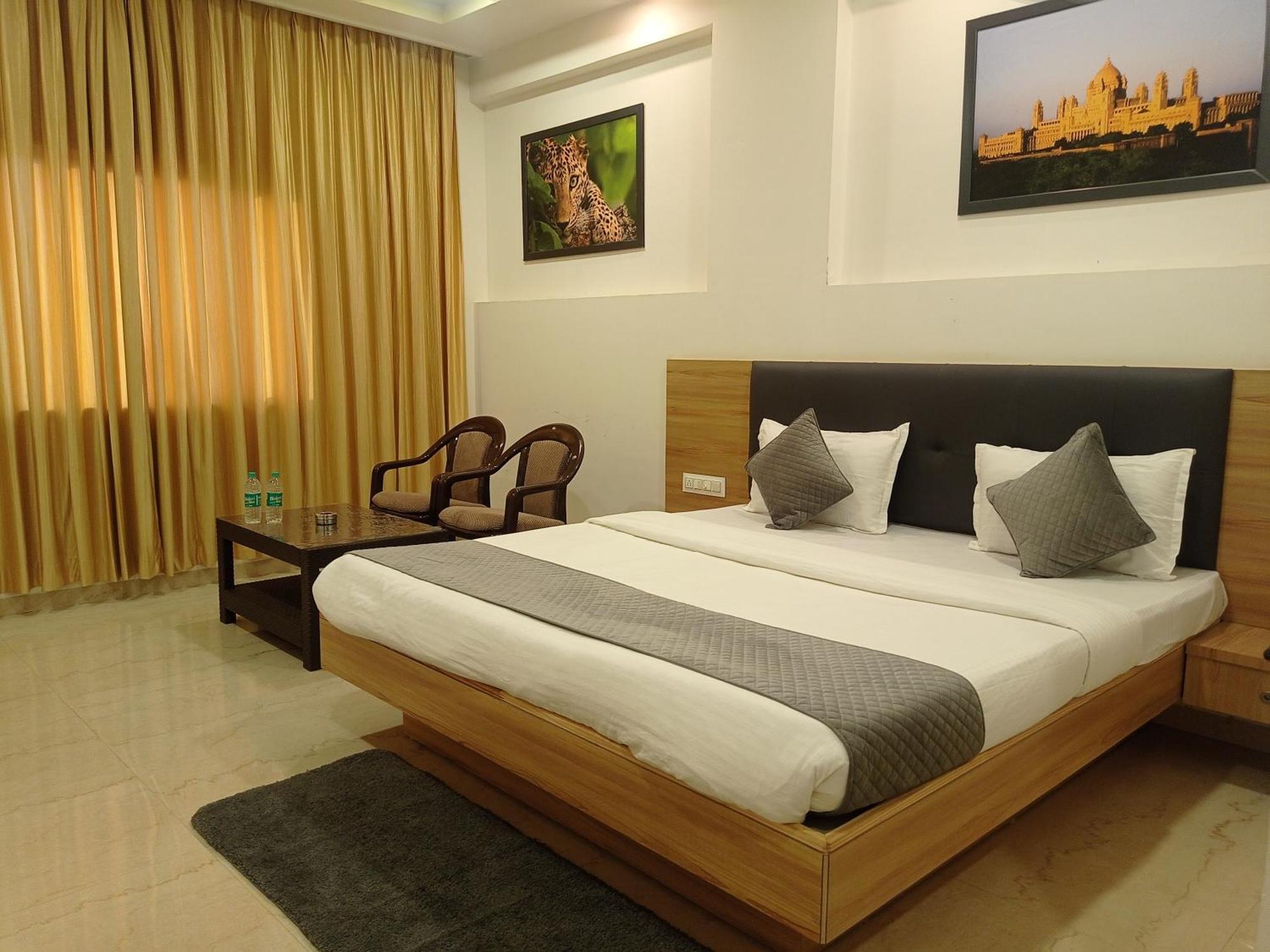 Sun Stone Hotel&Club - Jawai Sheoganj Bagian luar foto