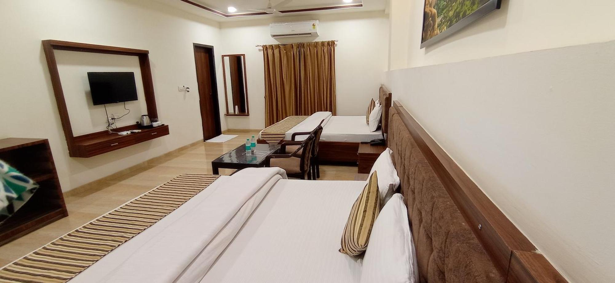 Sun Stone Hotel&Club - Jawai Sheoganj Bagian luar foto